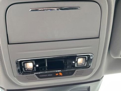 Used 2022 Lincoln Corsair AWD w/ Equipment Group 101A image 25