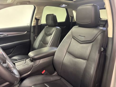 Used 2017 Cadillac XT5 Luxury w/ Driver Awareness Package FWD image 25