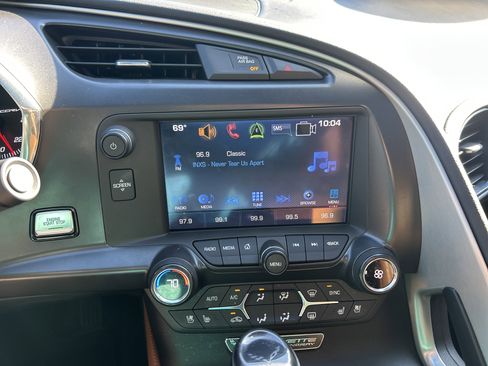 Used 2017 Chevrolet Corvette Stingray w/ 2LT Preferred Equipment Group image 19