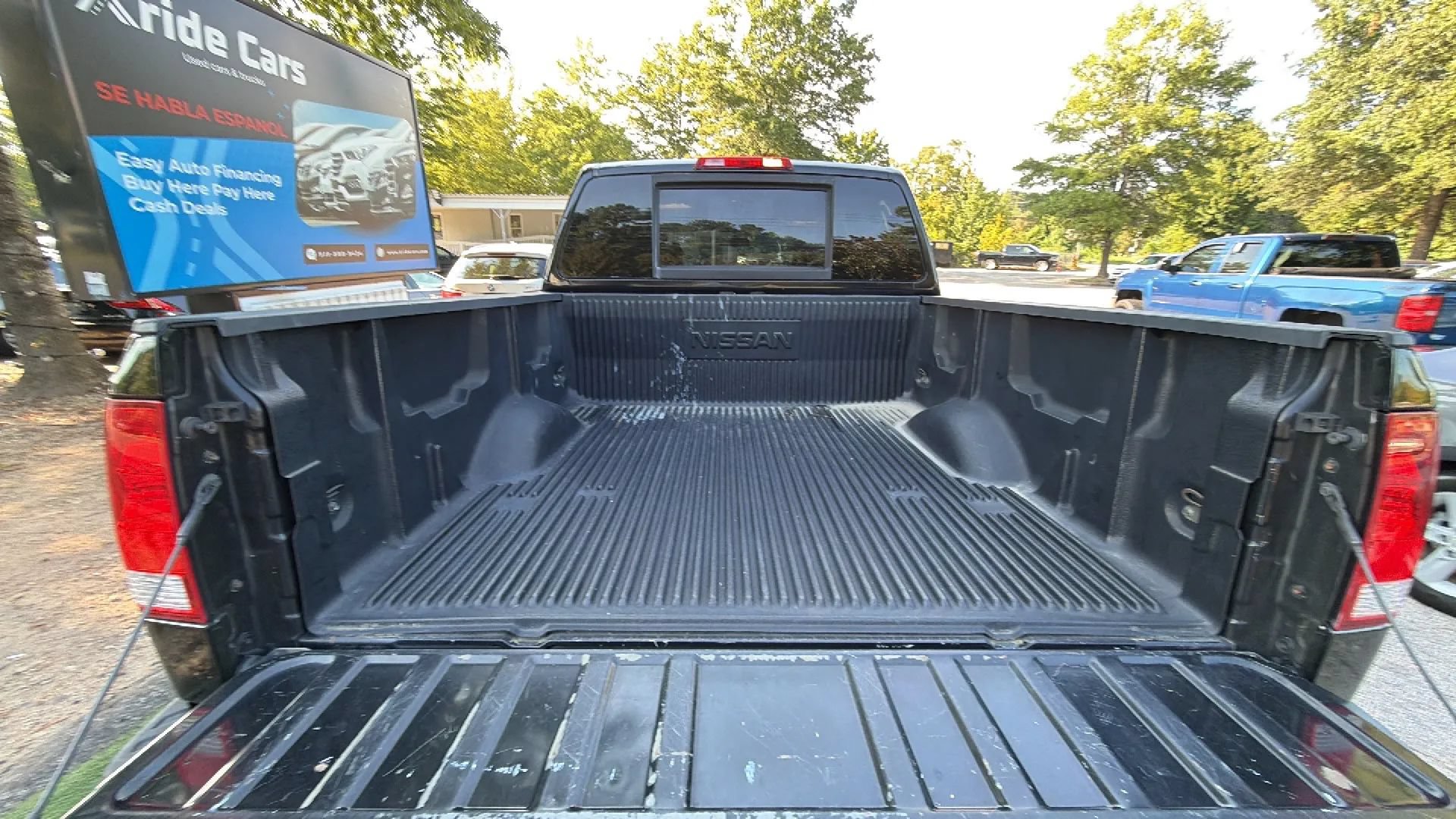Used 2009 Nissan Titan SE RWD image 8