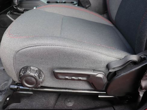 Used 2026 Jeep Wrangler Unlimited Rubicon AWD/4WD image 48