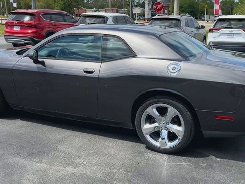 Used 2014 Dodge Challenger SXT Plus RWD image 6