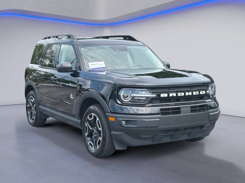 Used 2023 Ford Bronco Sport Outer Banks w/ Tech Package AWD/4WD image 5