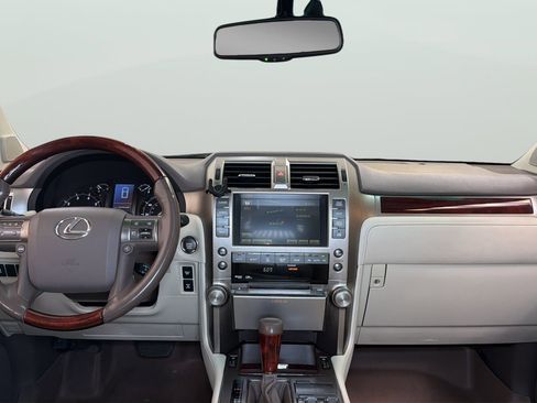 Used 2011 Lexus GX 460 w/ Comfort Plus Pkg image 13