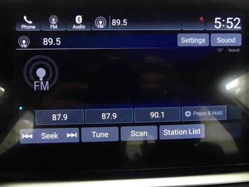 Used 2022 Honda Accord EX-L image 10