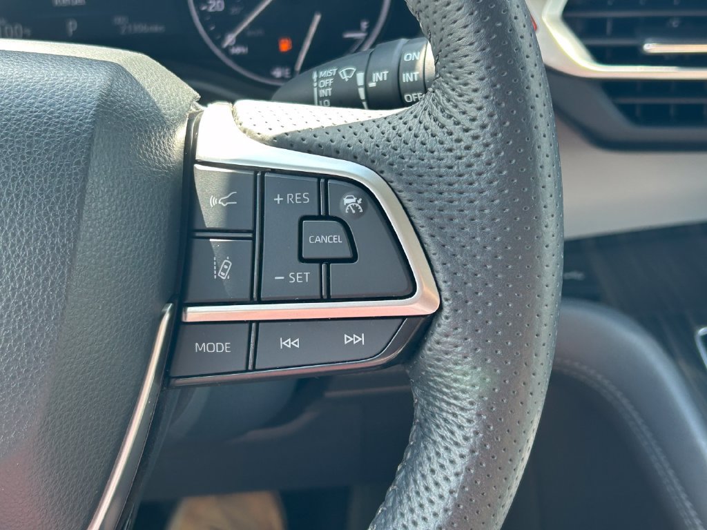 Certified 2023 Toyota Sienna Limited AWD/4WD image 42
