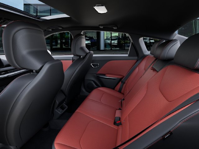 New 2026 Kia K4 EX FWD image 18