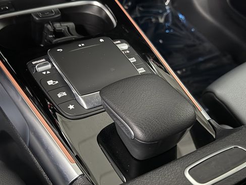 Used 2023 Mercedes-Benz EQB 250+ image 29