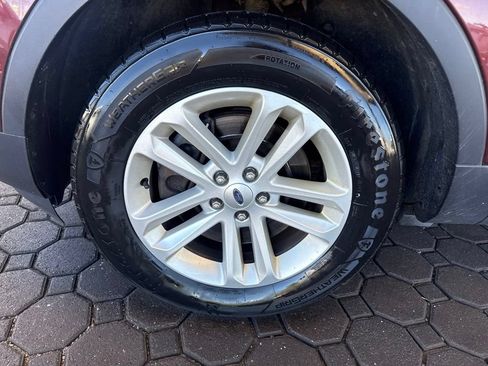 Used 2015 Ford Explorer XLT AWD/4WD image 12