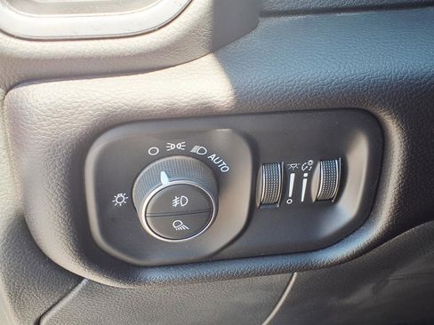 Used 2024 RAM 2500 Laramie w/ Night Edition image 25