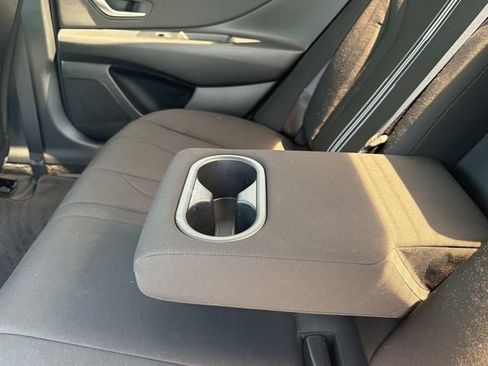 Used 2024 Hyundai Elantra SEL w/ Convenience Package FWD image 24