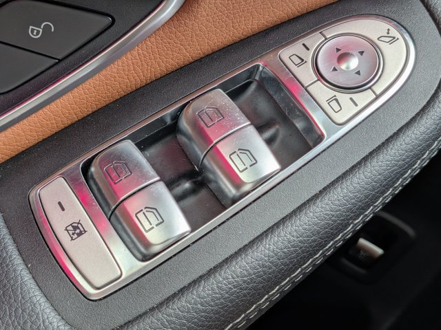 Used 2022 Mercedes-Benz GLC 300 image 26