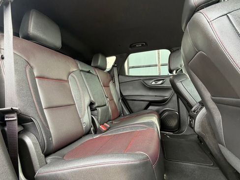 Used 2025 Chevrolet Blazer RS FWD image 22