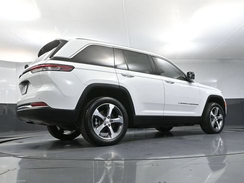 Used 2023 Jeep Grand Cherokee 4WD 4xe w/ Luxury Tech Group II image 58