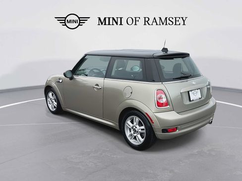 Used 2011 MINI Cooper Hardtop FWD image 6