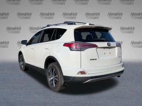 Used 2018 Toyota RAV4 XLE w/ Plus Extra Value Package FWD image 9