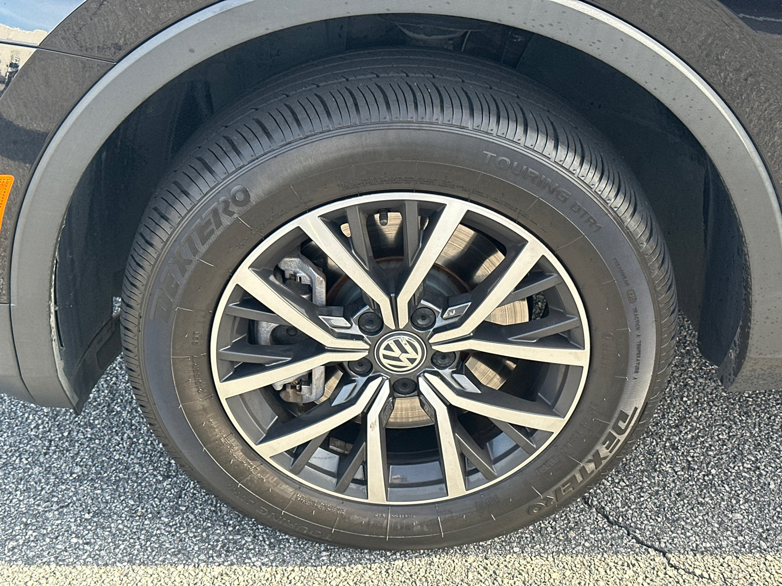 Used 2019 Volkswagen Tiguan SEL FWD image 11