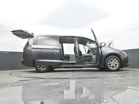 Used 2023 Chrysler Voyager LX FWD image 67