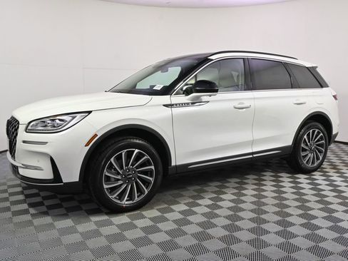 New 2026 Lincoln Corsair Reserve image 2