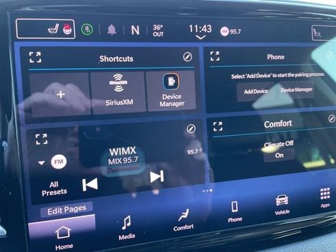 Used 2023 Chrysler Pacifica Touring-L image 20