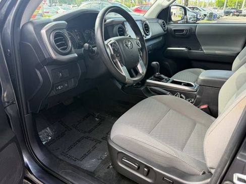 Used 2023 Toyota Tacoma SR5 w/ Technology Package RWD image 11