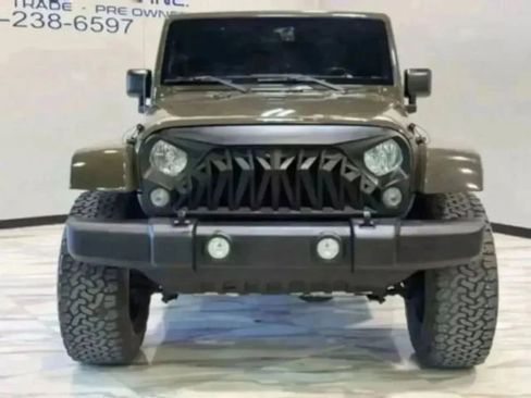 Used 2015 Jeep Wrangler Unlimited Sahara w/ Max Tow Package AWD/4WD image 22