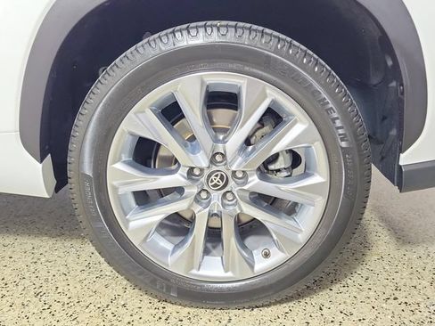 Used 2023 Toyota Highlander Limited FWD image 8