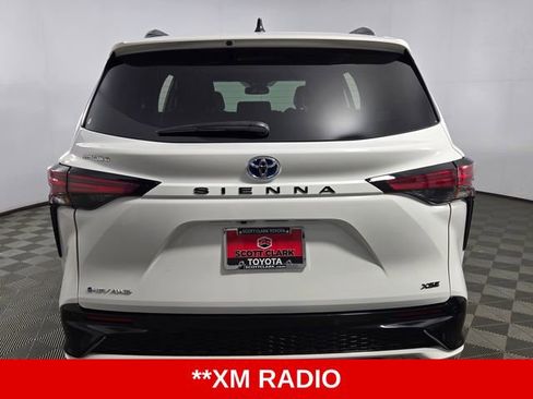 Used 2025 Toyota Sienna XSE AWD/4WD image 7