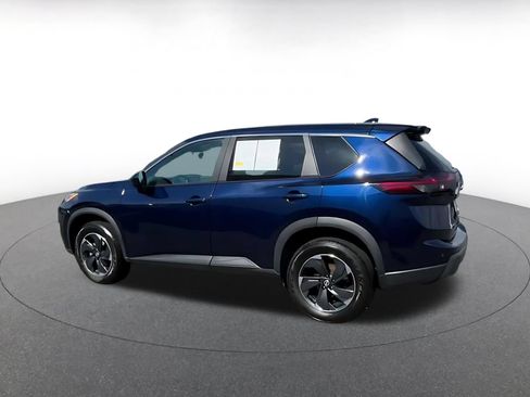 Used 2025 Nissan Rogue SV AWD/4WD image 10