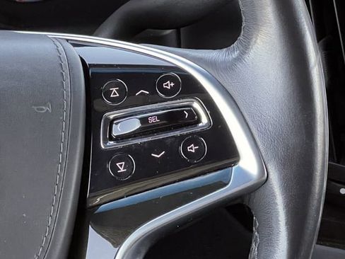 Used 2018 Cadillac Escalade Platinum image 13