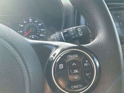 Used 2022 Kia Soul LX w/ Technology Package image 29