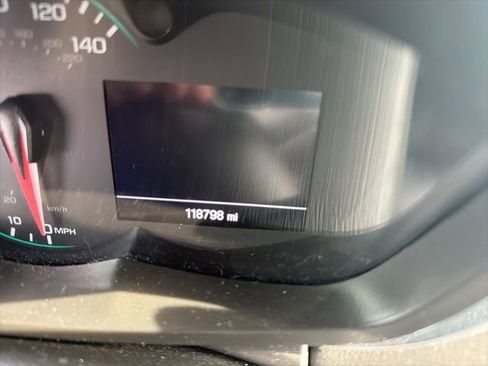 Used 2019 Chevrolet Trax LT w/ LT Convenience Package image 5