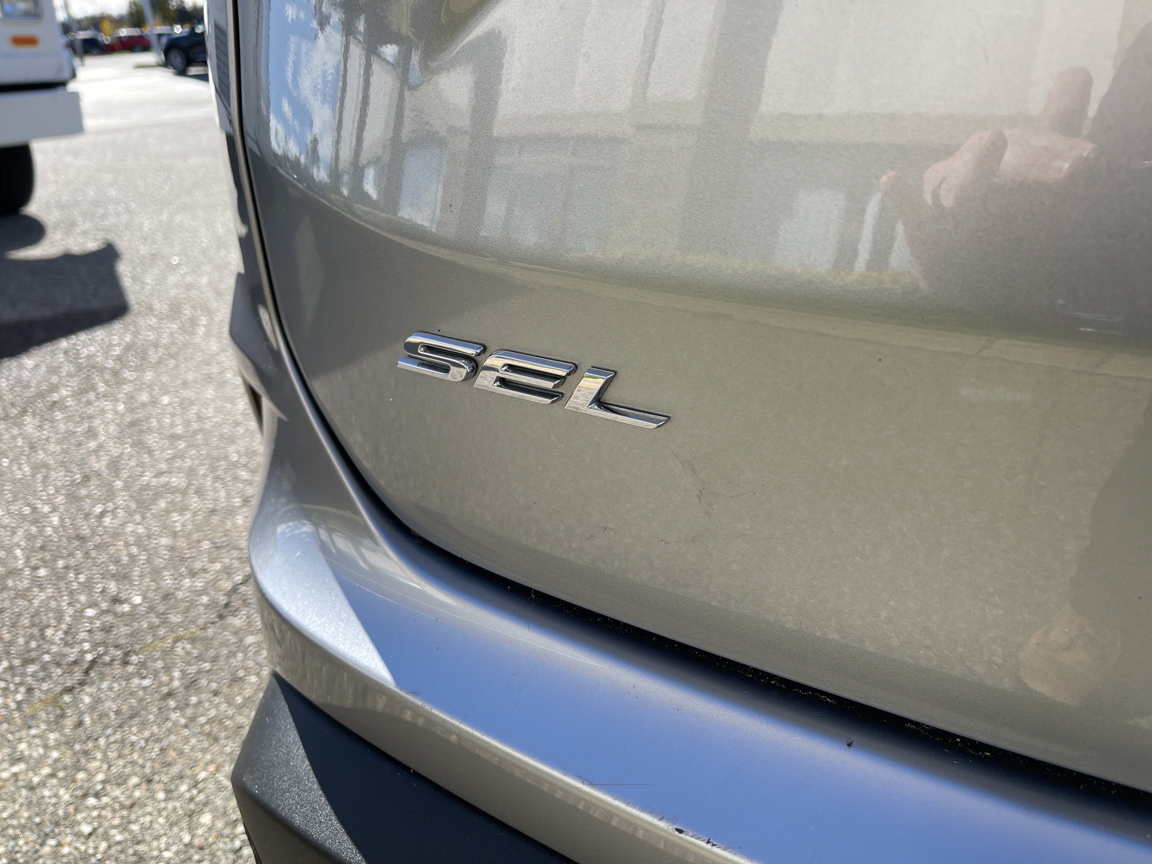 Used 2024 Ford Edge SEL AWD/4WD image 25