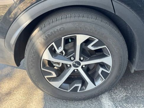 Certified 2025 Kia Sportage EX image 7