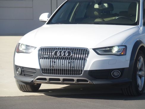 Used 2013 Audi A4 Premium Plus w/ Premium Plus Pkg image 37