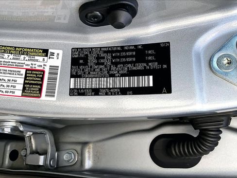 Certified 2024 Toyota Highlander XLE image 37