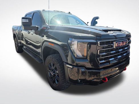 Used 2025 GMC Sierra 2500 AT4 w/ AT4 Premium Plus Package AWD/4WD image 3