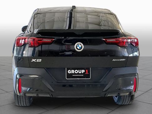 Used 2026 BMW X2 xDrive28i AWD/4WD image 4