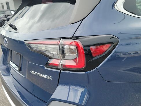Used 2024 Subaru Outback Limited AWD/4WD image 11