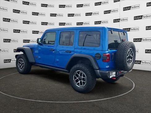 Certified 2025 Jeep Wrangler Unlimited Rubicon w/ Convenience Group AWD/4WD image 4