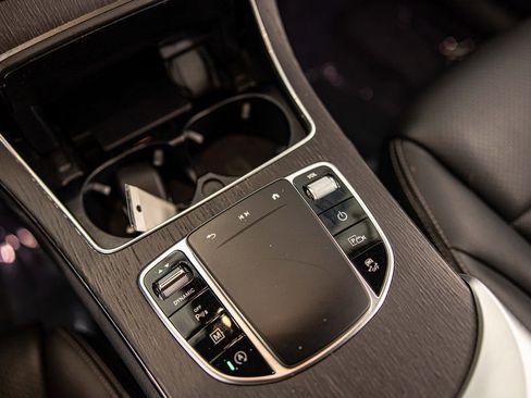 Used 2022 Mercedes-Benz GLC 300 4MATIC image 29