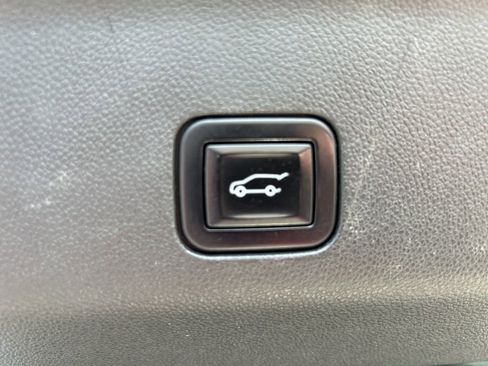 Used 2021 Chevrolet Tahoe High Country AWD/4WD image 25