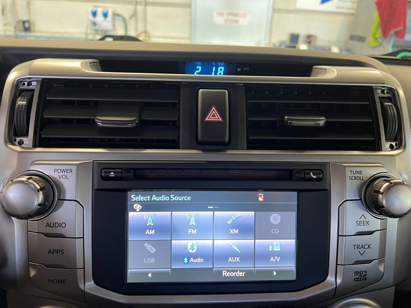 Used 2018 Toyota 4Runner SR5 Premium AWD/4WD image 18