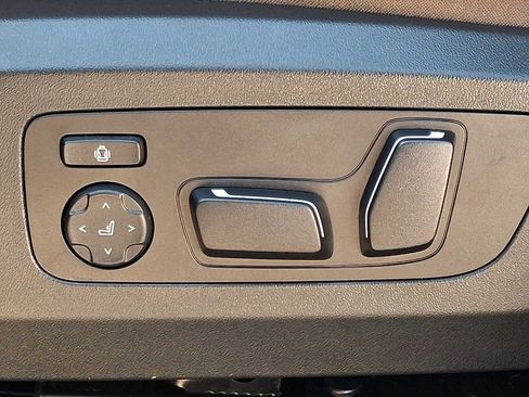 Used 2025 BMW X3 xDrive30i w/ Premium Package image 25