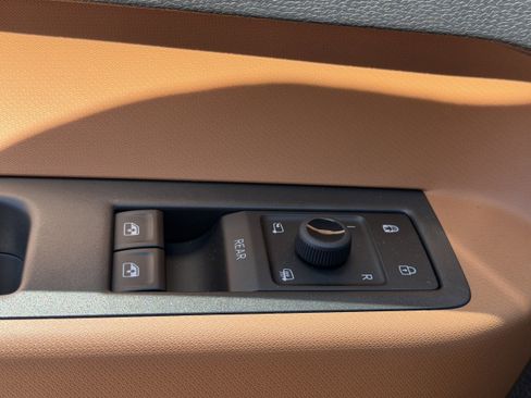 New 2025 Volkswagen ID. Buzz Pro S image 19