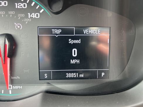 Used 2022 Chevrolet Trax LS w/ Tint and Cruise Package AWD/4WD image 23