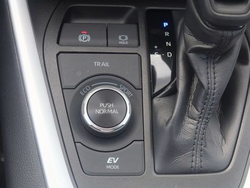 Certified 2024 Toyota RAV4 XLE AWD/4WD image 15