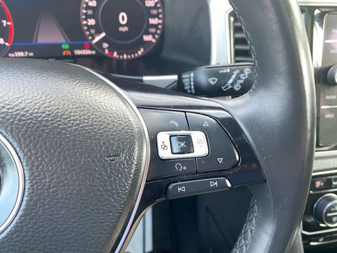 Used 2018 Volkswagen Atlas SEL Premium image 19