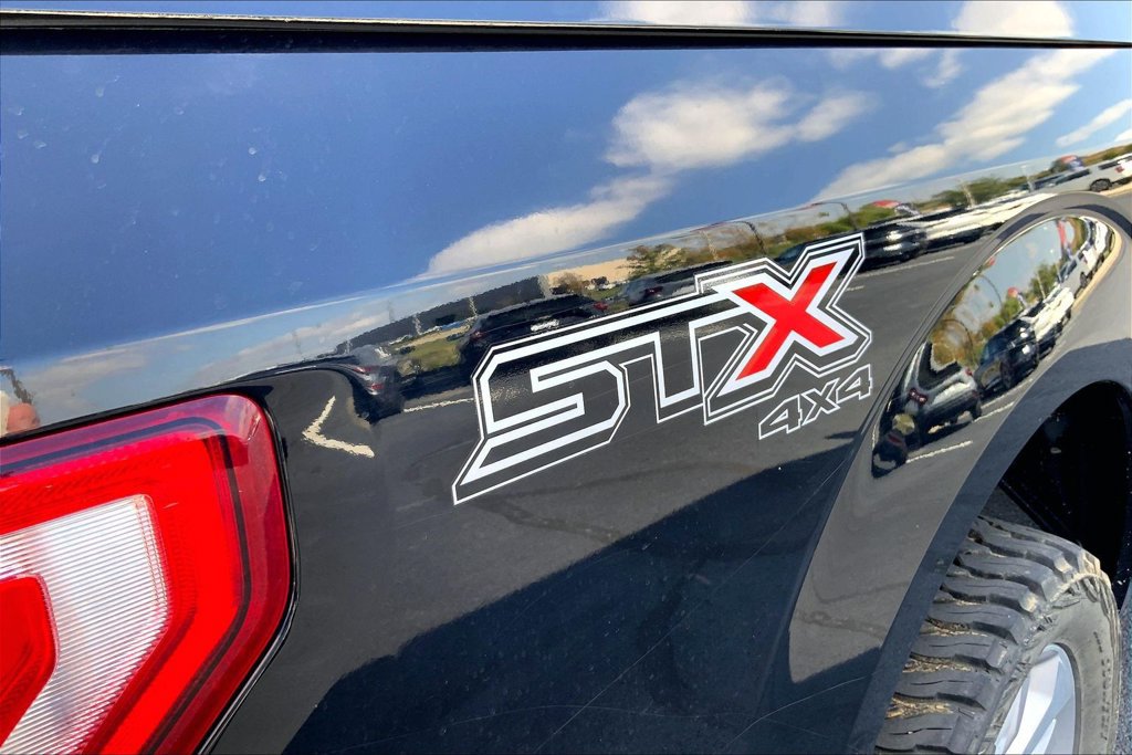 Used 2017 Ford F150 XL w/ Equipment Group 101A Mid AWD/4WD image 8