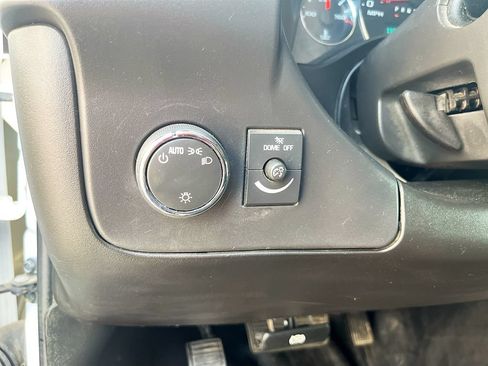 Used 2025 Chevrolet Express 2500 w/ Driver Convenience Package RWD image 19